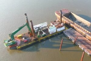 Senesco backhoe dredger