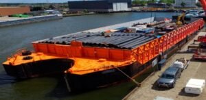 2430 ton deck barge